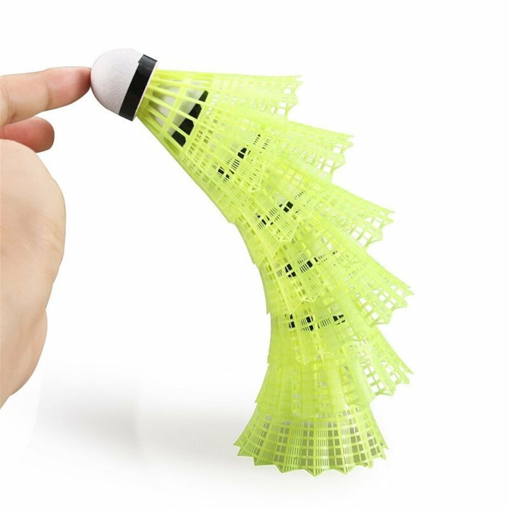 Nowe plastikowe lotki do badmi – Feather Shuttlecock recenzja i cena